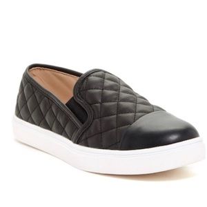 Steve Madden slip ons